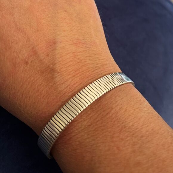 The Minimalist Cuff Bracelet in 925 open, adjustable unisex - Picture 6 of 12